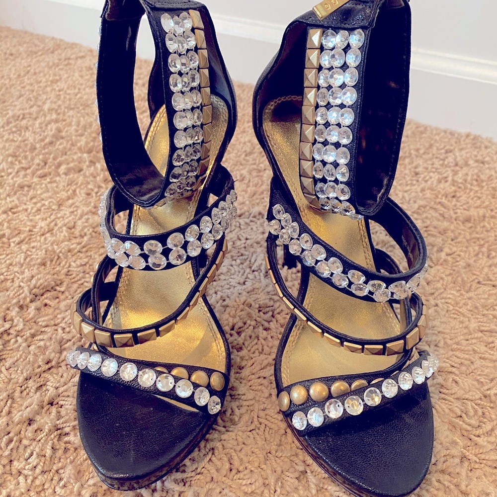 “Vegas is calling” Bebe rhinestone/studded heels